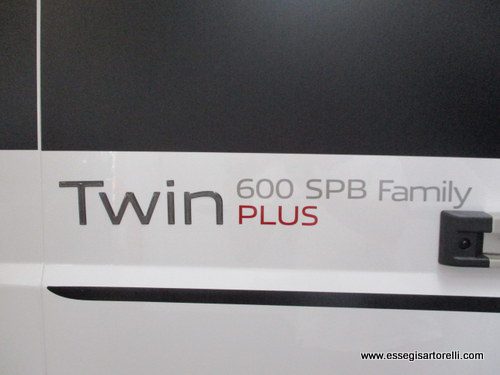 Adria New Twin PLUS 600 SPB FAMILY gamma 2020 doppio matrimoniale webasto full