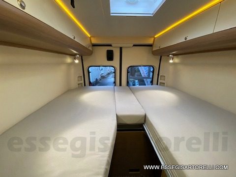 Adria Sunliving Flexo 640 SLX camper puro van Furgonato letti gemelli 2016 gancio traino full