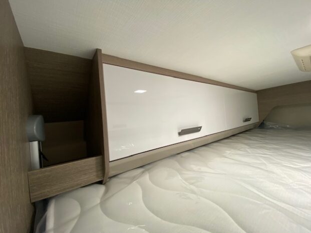 Chausson V690 VIP ROADLINE TETTO SOLLEVABILE POP-UP 2021 636 cm LETTO ELETTRICO pieno