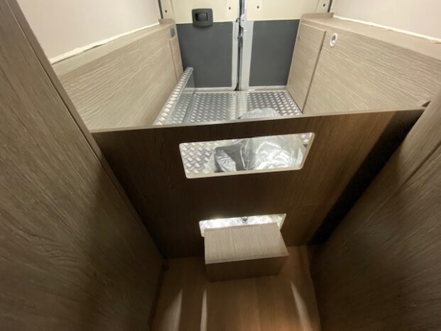 Chausson V690 VIP ROADLINE TETTO SOLLEVABILE POP-UP 2021 636 cm LETTO ELETTRICO pieno