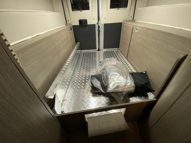Chausson V690 VIP ROADLINE TETTO SOLLEVABILE POP-UP 2021 636 cm LETTO ELETTRICO pieno