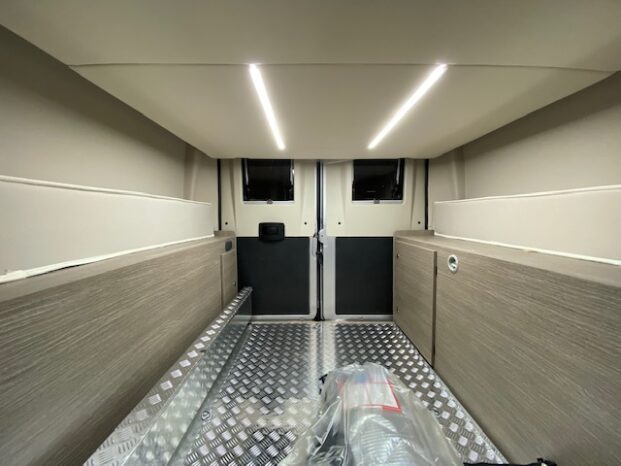 Chausson V690 VIP ROADLINE TETTO SOLLEVABILE POP-UP 2021 636 cm LETTO ELETTRICO pieno