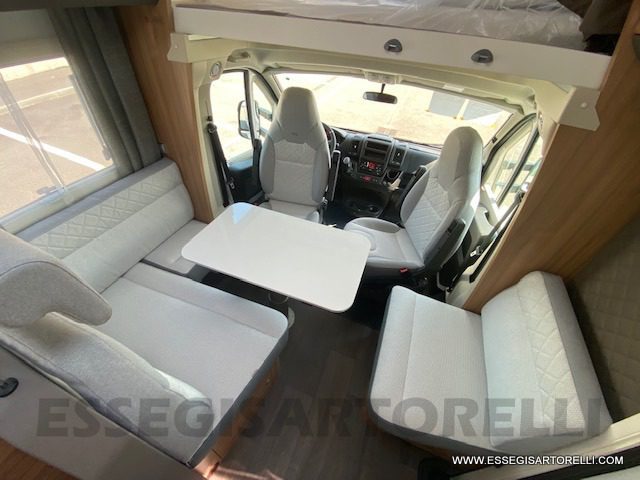 Adria Coral XL Axess A 670 SL 140 CV GAMMA 2022 garage letti gemelli full