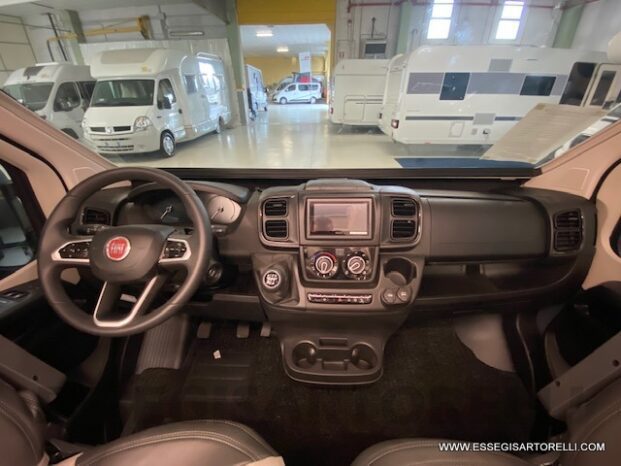 New Chausson V 594 ROADLINE PREMIUM new Ducato 140 cv 599 cm pieno
