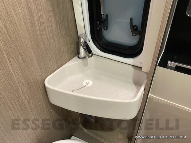 New Chausson V 594 ROADLINE PREMIUM new Ducato 140 cv 599 cm pieno