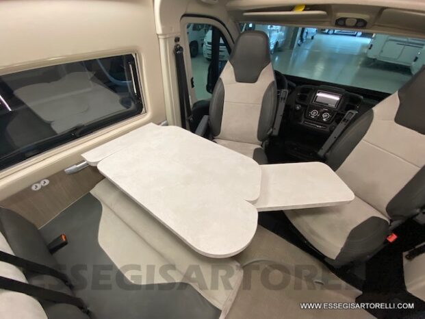 New Chausson V 594 ROADLINE PREMIUM new Ducato 140 cv 599 cm pieno