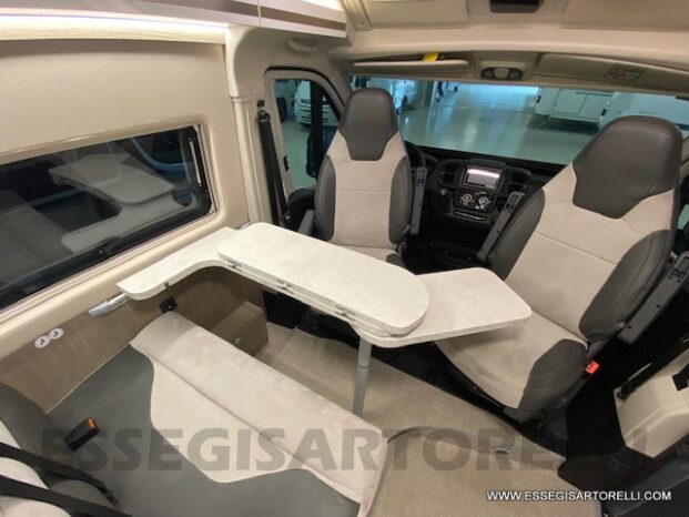 New Chausson V 594 ROADLINE PREMIUM new Ducato 140 cv 599 cm pieno