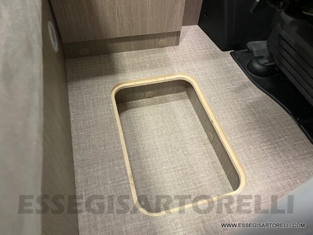 New Chausson V 594 ROADLINE PREMIUM new Ducato 140 cv 599 cm pieno