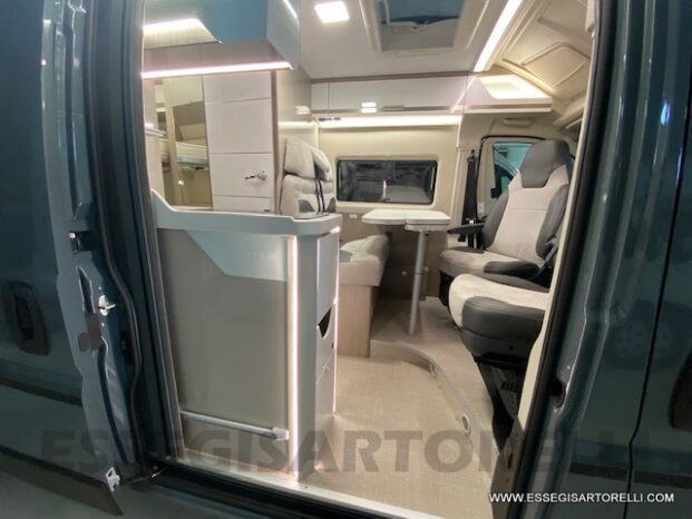 New Chausson V 594 ROADLINE PREMIUM new Ducato 140 cv 599 cm pieno
