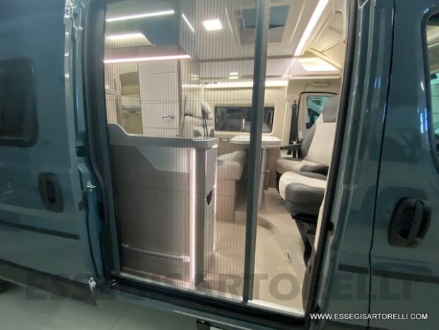 New Chausson V 594 ROADLINE PREMIUM new Ducato 140 cv 599 cm pieno