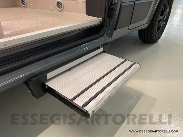 New Chausson V 594 ROADLINE PREMIUM new Ducato 140 cv 599 cm pieno