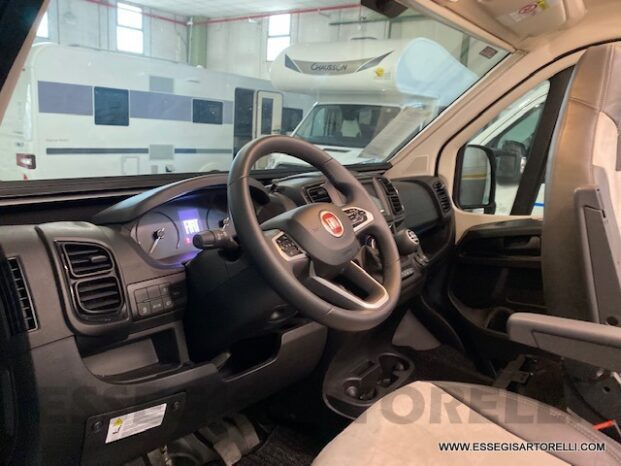 New Chausson V 594 ROADLINE PREMIUM new Ducato 140 cv 599 cm pieno