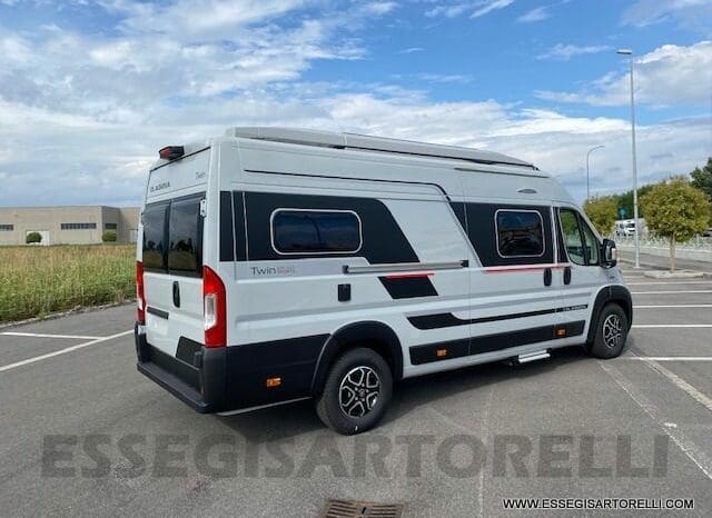 Adria Twin Sports 640 SGX Supreme 35H 140 cv tetto sollevabile webasto skyroof pieno