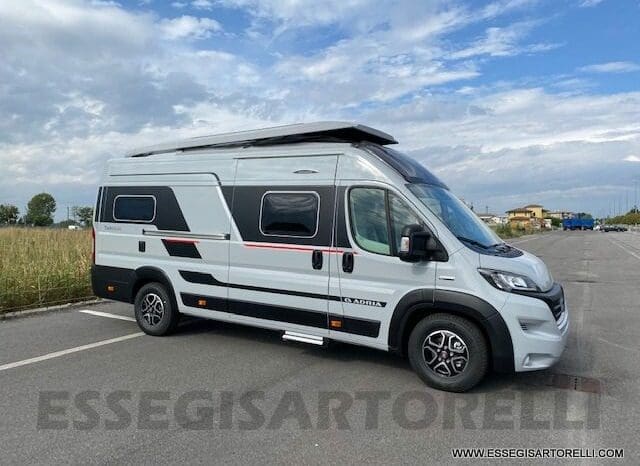 Adria Twin Sports 640 SGX Supreme 35H 140 cv tetto sollevabile webasto skyroof pieno