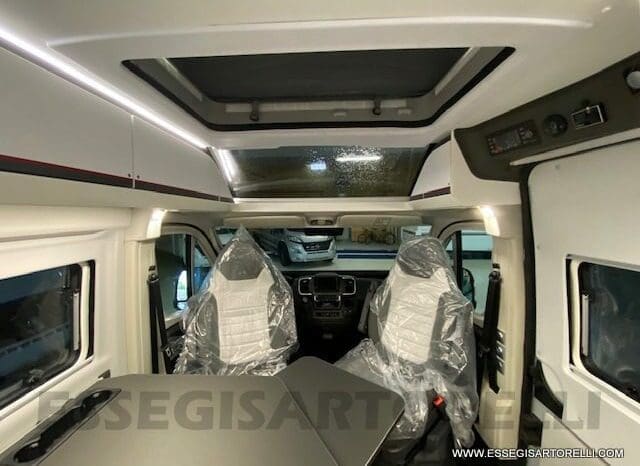 Adria Twin Sports 640 SGX Supreme 35H 140 cv tetto sollevabile webasto skyroof pieno