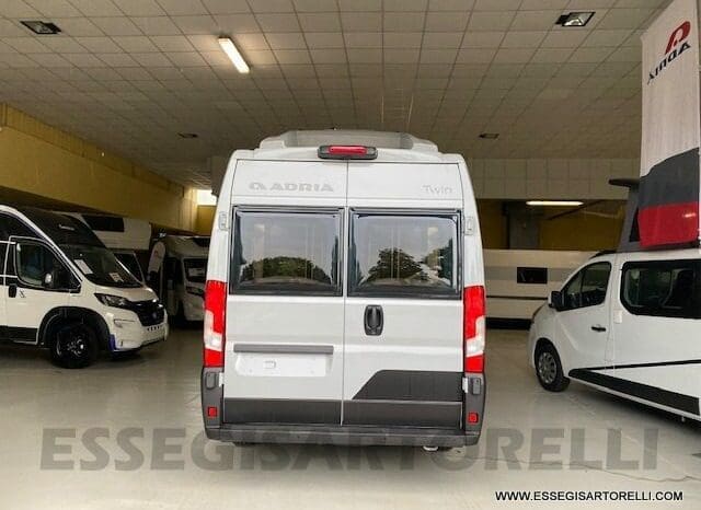 Adria Twin Sports 640 SGX Supreme 35H 140 cv tetto sollevabile webasto skyroof pieno