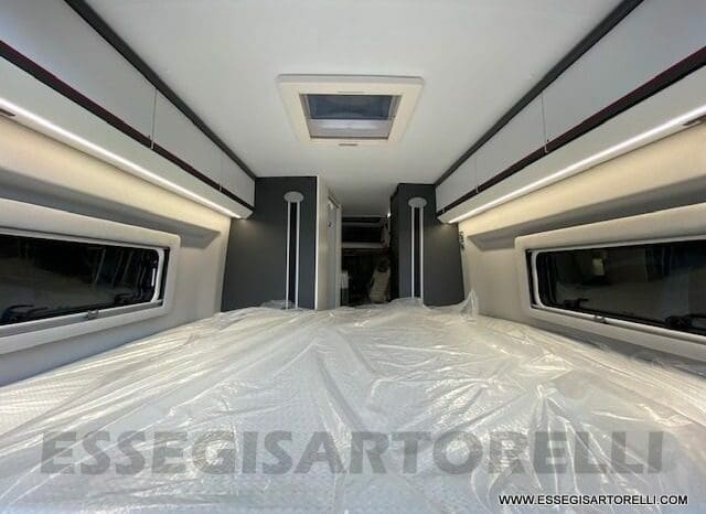 Adria Twin Sports 640 SGX Supreme 35H 140 cv tetto sollevabile webasto skyroof pieno