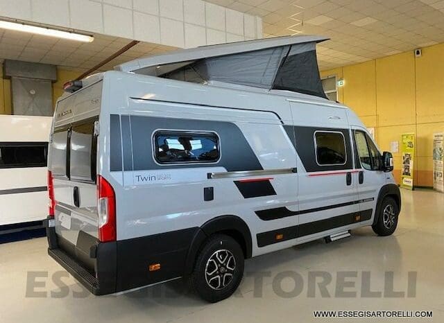 Adria Twin Sports 640 SGX Supreme 35H 140 cv tetto sollevabile webasto skyroof pieno