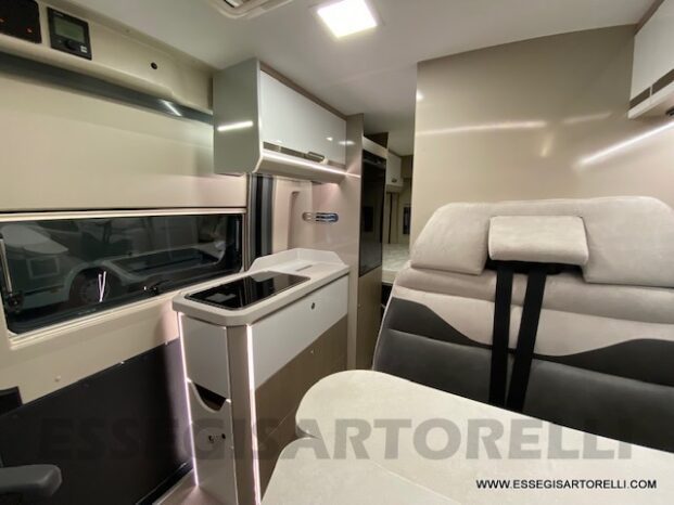 New Chausson V 594 ROADLINE PREMIUM new Ducato 140 cv 599 cm pieno