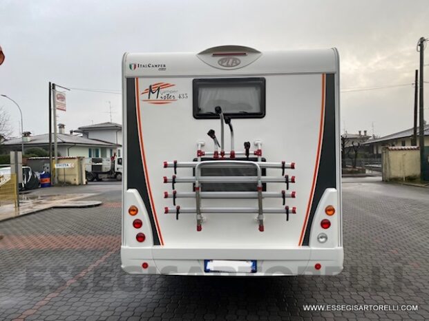 P.L.A Mister 435 mansardato 7 posti omologati 695 cm Clima Cellula Telair pieno
