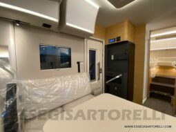 Adria Sonic Plus 700 DL garage 160 cv power letti gemelli GAMMA 2022 pieno