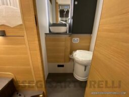 Adria Sonic Plus 700 DL garage 160 cv power letti gemelli GAMMA 2022 pieno