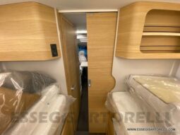 Adria Sonic Plus 700 DL garage 160 cv power letti gemelli GAMMA 2022 pieno