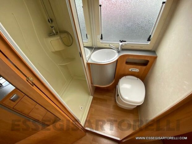 Adria Coral A 640 SK 3.000 160 cv POWER PORTAMOTO 661 CM pieno