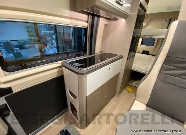 CAMPER PURO VAN AUTOMATICO 4+1 LETTO 4 VIAGGIO NOLEGGIO pieno