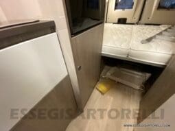 CAMPER PURO VAN AUTOMATICO 4+1 LETTO 4 VIAGGIO NOLEGGIO pieno