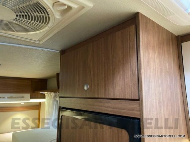 Semintegrale CARADO T 448 garage e basculante LETTI GEMELLI 2015 FULL euro 5 pieno