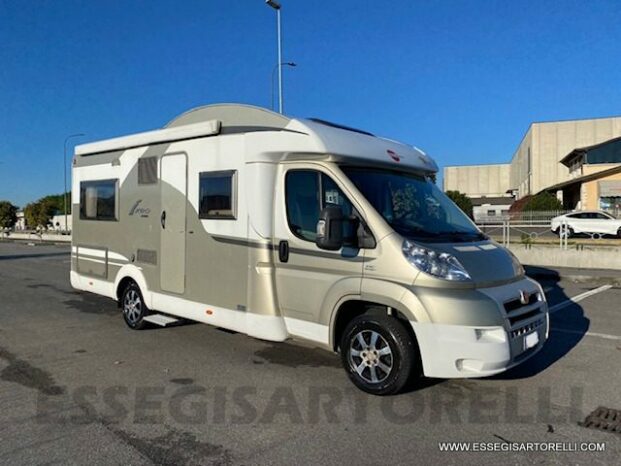 BURSTNER IXEO 664 SEMINTEGRALE CROSSOVER BASCULANTE 2009 674 cm pieno