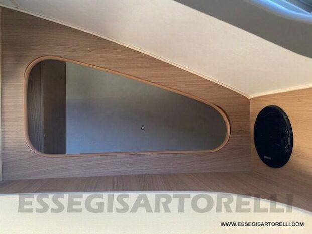 BURSTNER IXEO 664 SEMINTEGRALE CROSSOVER BASCULANTE 2009 674 cm pieno