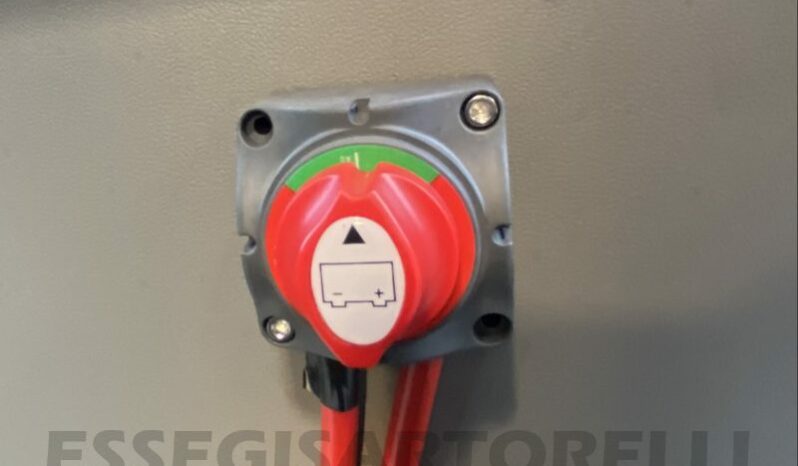 BURSTNER IXEO 664 SEMINTEGRALE CROSSOVER BASCULANTE 2009 674 cm pieno