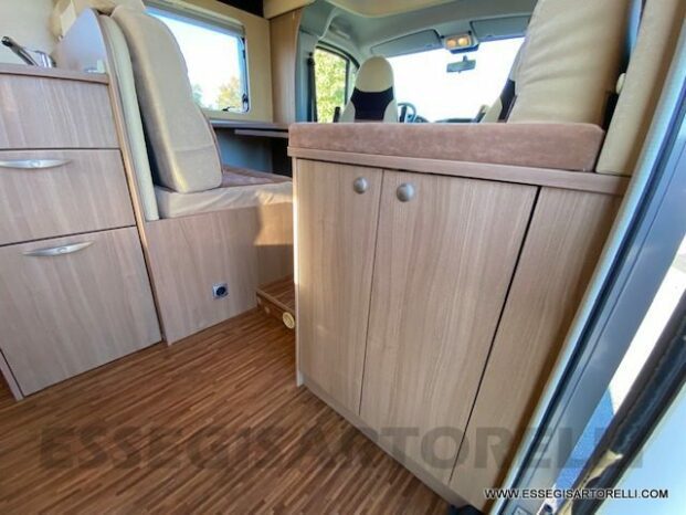 BURSTNER IXEO 664 SEMINTEGRALE CROSSOVER BASCULANTE 2009 674 cm pieno