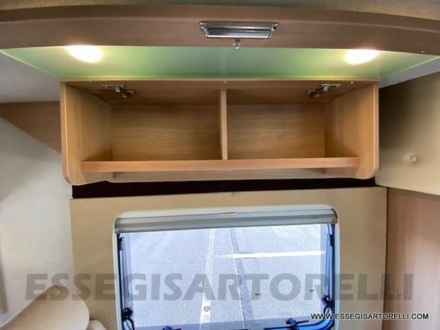 BURSTNER IXEO 664 SEMINTEGRALE CROSSOVER BASCULANTE 2009 674 cm pieno