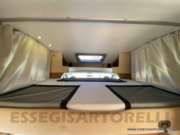 BURSTNER IXEO 664 SEMINTEGRALE CROSSOVER BASCULANTE 2009 674 cm pieno