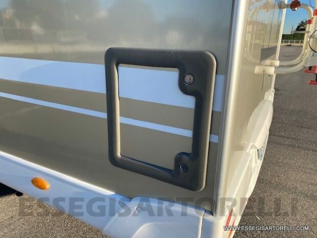 BURSTNER IXEO 664 SEMINTEGRALE CROSSOVER BASCULANTE 2009 674 cm pieno