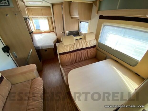 BURSTNER IXEO 664 SEMINTEGRALE CROSSOVER BASCULANTE 2009 674 cm pieno