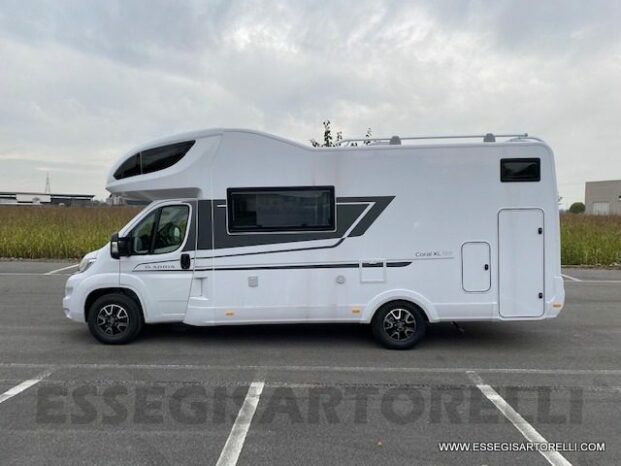 Adria New Coral AXESS XL A 650 DK GAMMA 2023 7 POSTI LETTO 6 OMOLOGATI DOPPIO PAVIMENTO pieno