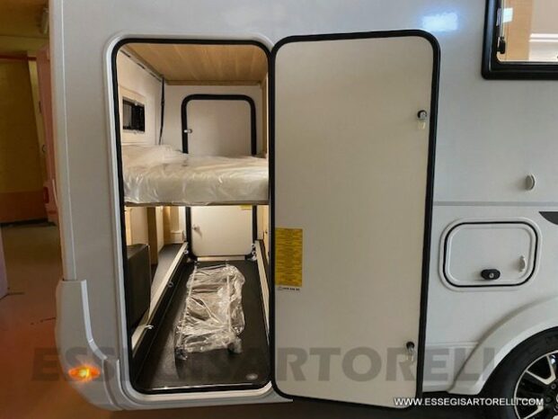 Adria New Coral AXESS XL A 650 DK GAMMA 2023 7 POSTI LETTO 6 OMOLOGATI DOPPIO PAVIMENTO pieno