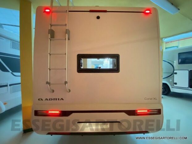 Adria New Coral AXESS XL A 650 DK GAMMA 2023 7 POSTI LETTO 6 OMOLOGATI DOPPIO PAVIMENTO pieno