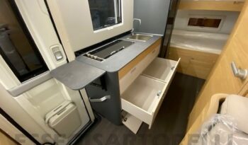 Adria New Coral AXESS XL A 650 DK GAMMA 2023 7 POSTI LETTO 6 OMOLOGATI DOPPIO PAVIMENTO pieno