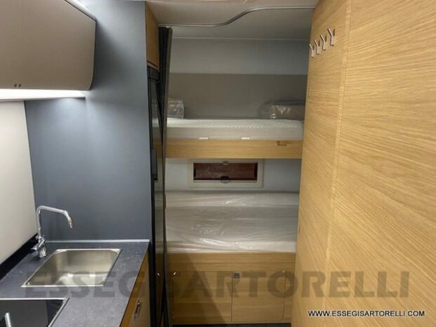 Adria New Coral AXESS XL A 650 DK GAMMA 2023 7 POSTI LETTO 6 OMOLOGATI DOPPIO PAVIMENTO pieno