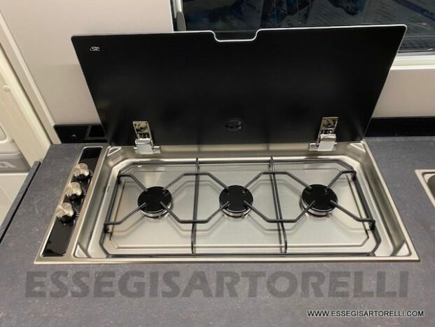 Adria New Coral AXESS XL A 650 DK GAMMA 2023 7 POSTI LETTO 6 OMOLOGATI DOPPIO PAVIMENTO pieno