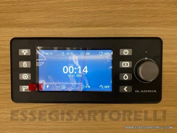 Adria New Coral AXESS XL A 650 DK GAMMA 2023 7 POSTI LETTO 6 OMOLOGATI DOPPIO PAVIMENTO pieno