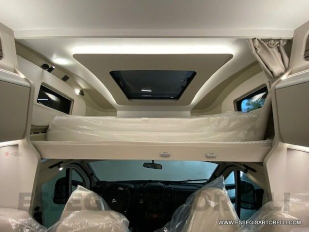 Adria New Coral AXESS XL A 650 DK GAMMA 2023 7 POSTI LETTO 6 OMOLOGATI DOPPIO PAVIMENTO pieno