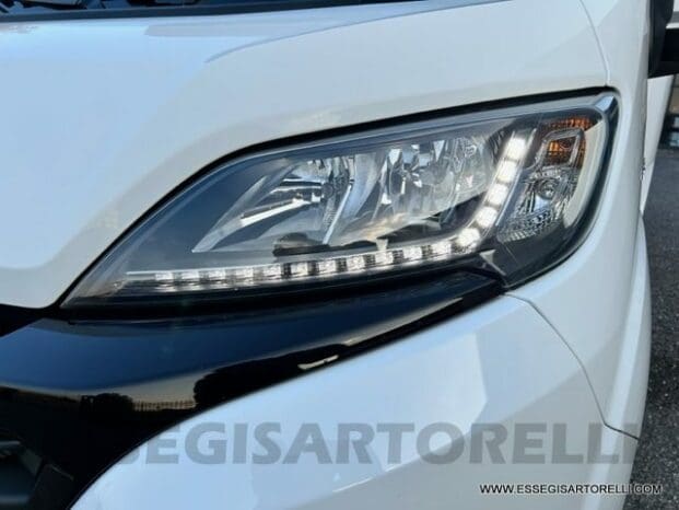 Mobilvetta Tekno Line KEA P 68 semintegrale garage 150 cv power letto nautico e basculante pieno