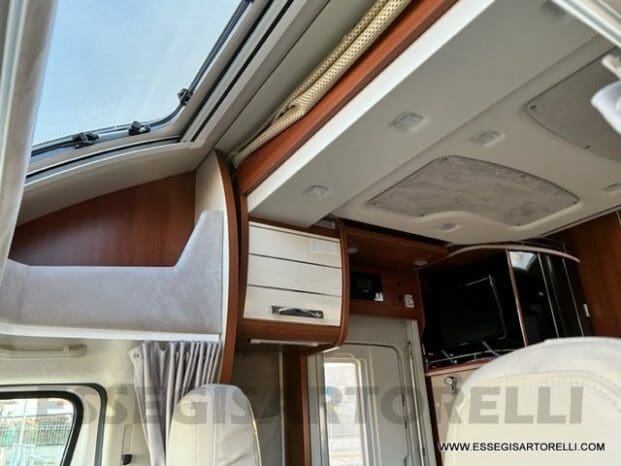 Mobilvetta Tekno Line KEA P 68 semintegrale garage 150 cv power letto nautico e basculante pieno