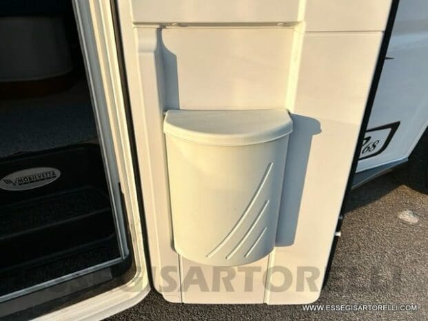 Mobilvetta Tekno Line KEA P 68 semintegrale garage 150 cv power letto nautico e basculante pieno